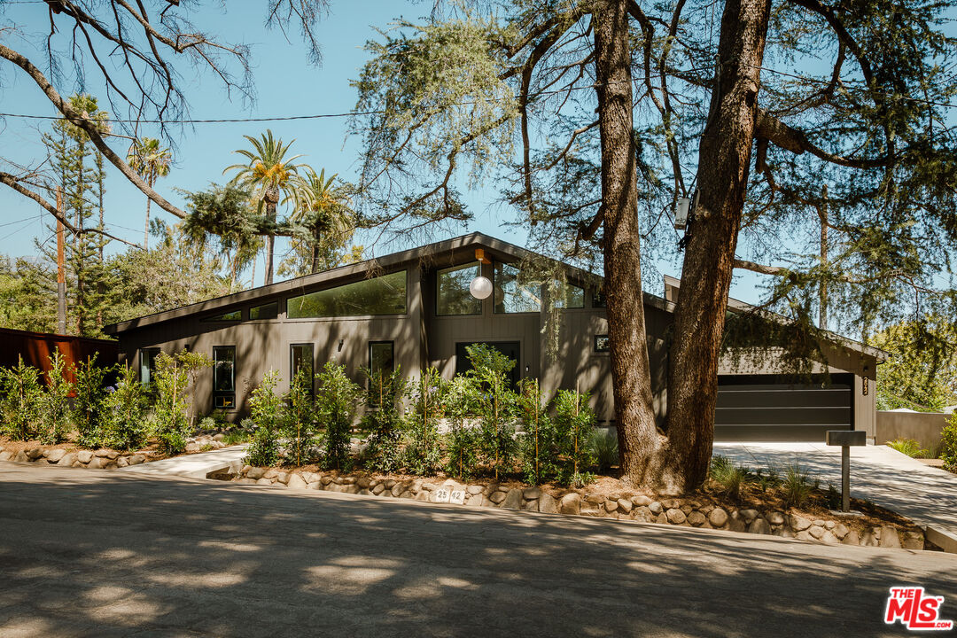 2542 Santa Rosa Ave