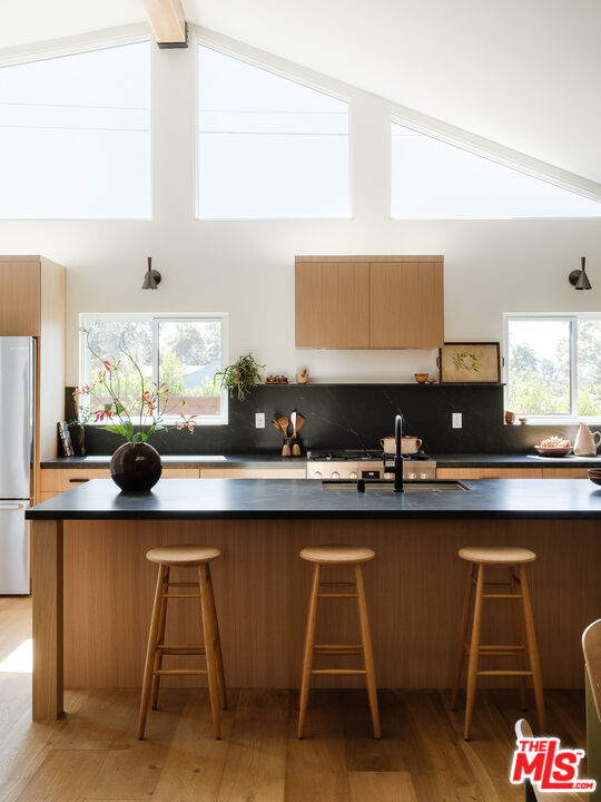 2542 Santa Rosa Ave