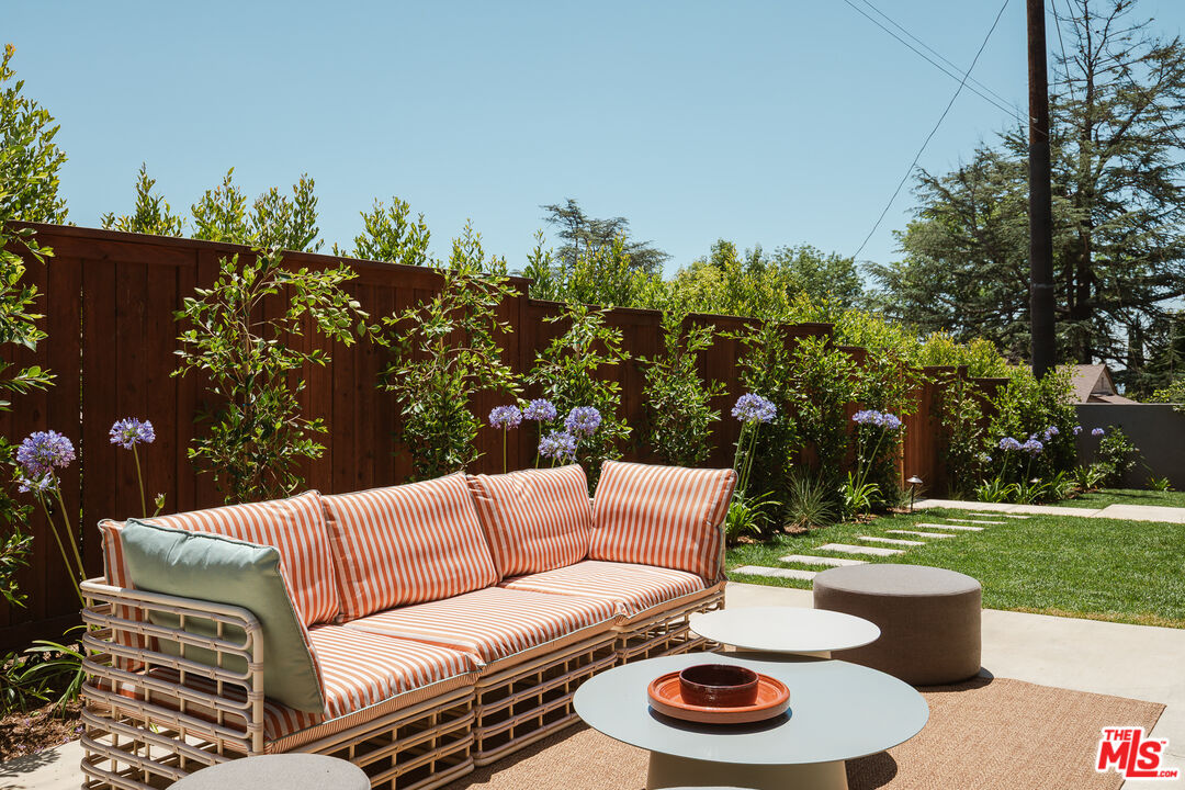 2542 Santa Rosa Ave