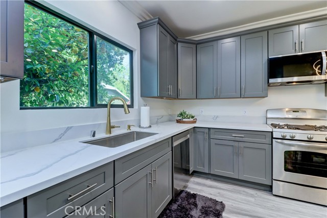 223 N St Andrews