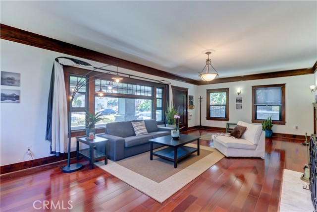 223 N St Andrews