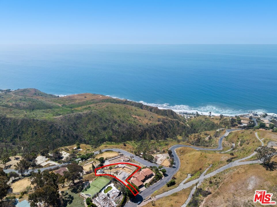 20740 Las Flores Mesa Dr