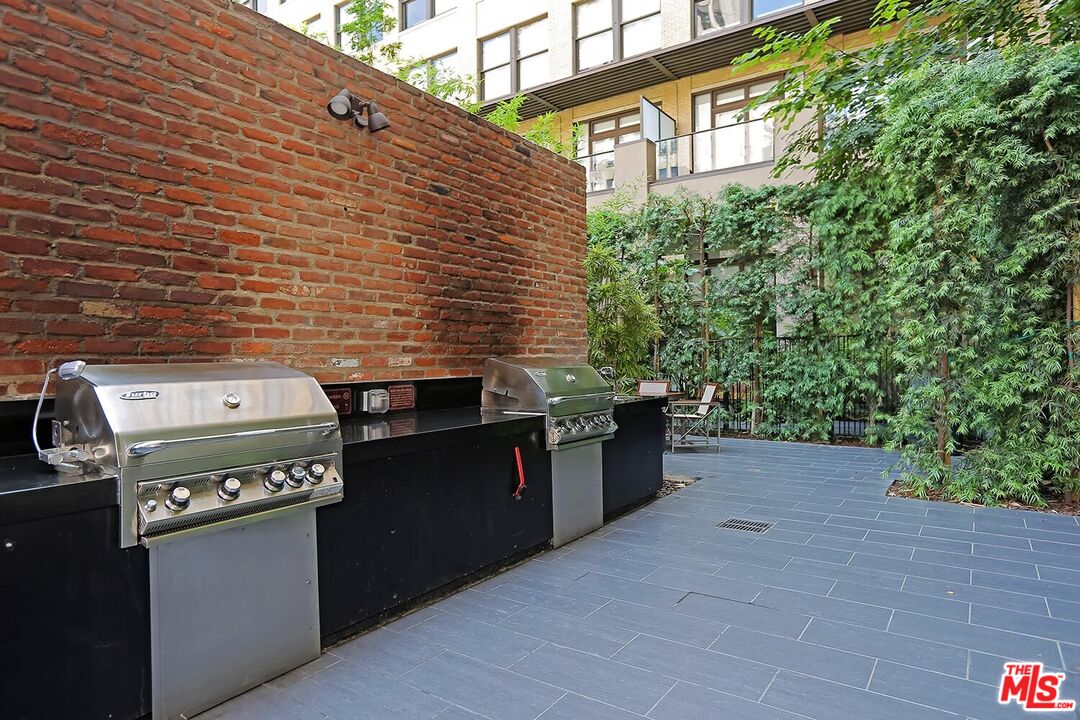 460 S Spring St Unit: 201
