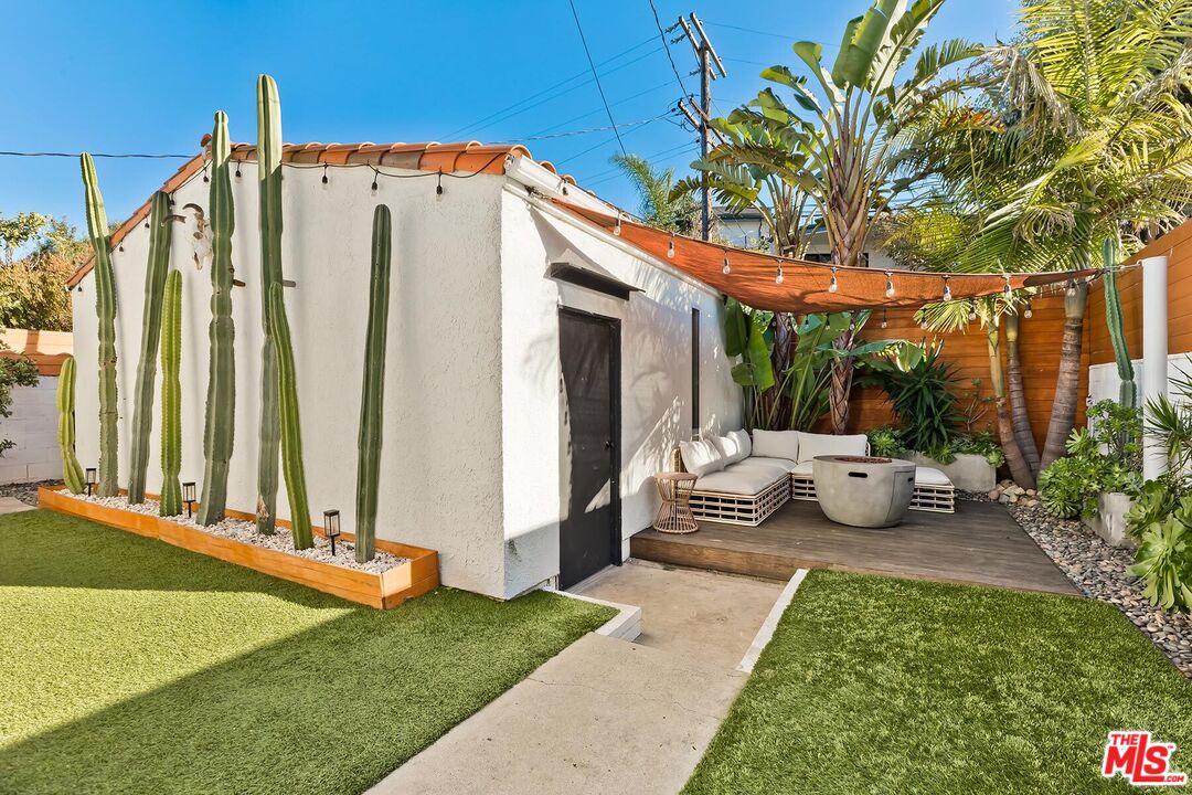 810 Commonwealth Ave