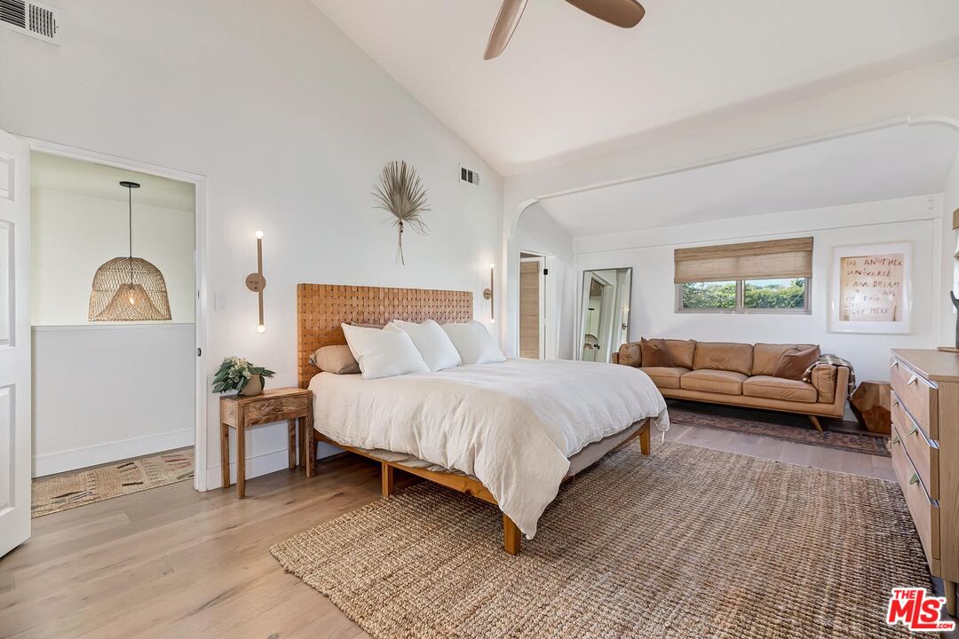 810 Commonwealth Ave