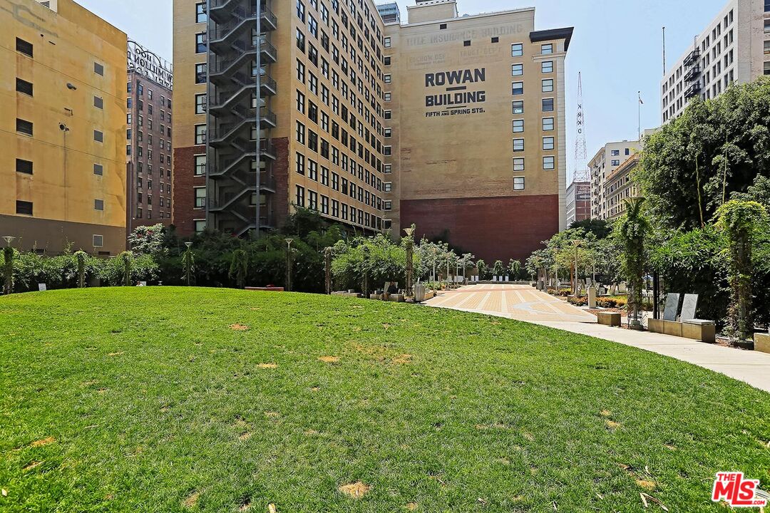 460 S Spring St Unit: 201