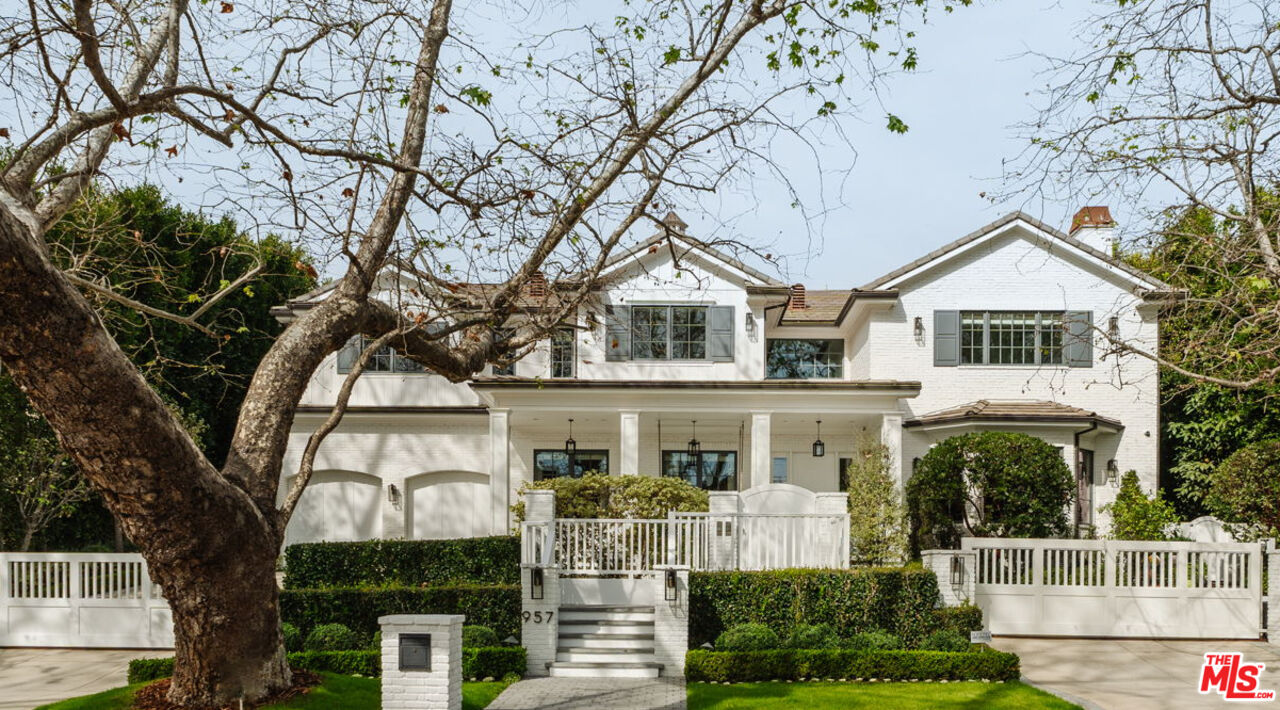 957 Corsica Dr