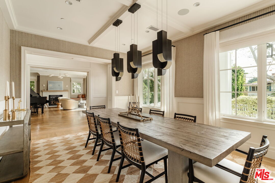 957 Corsica Dr