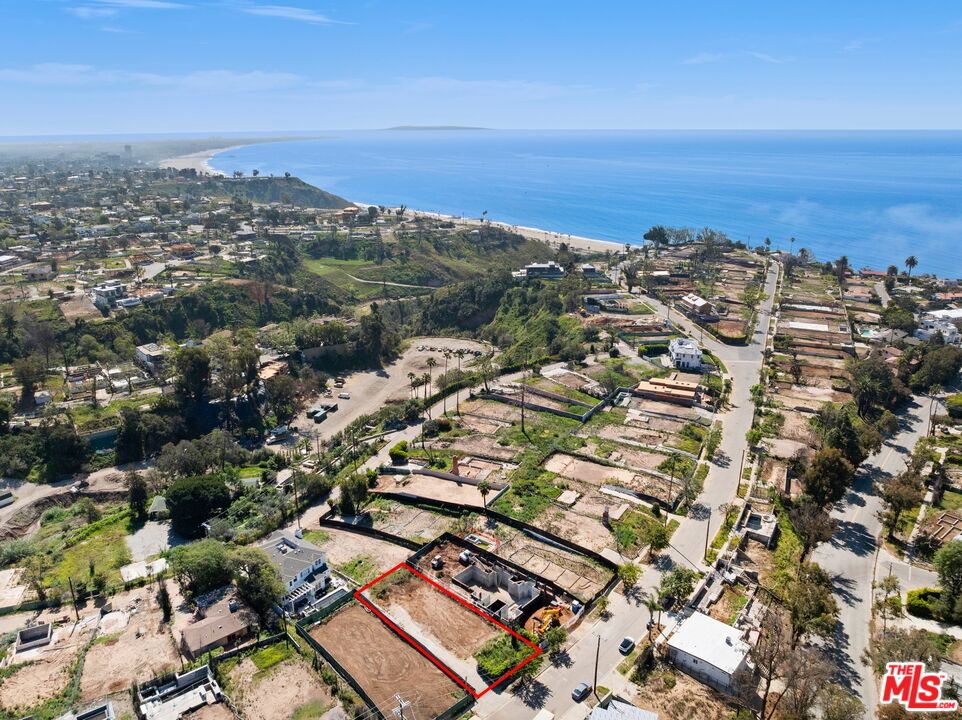 566 N Las Casas Ave