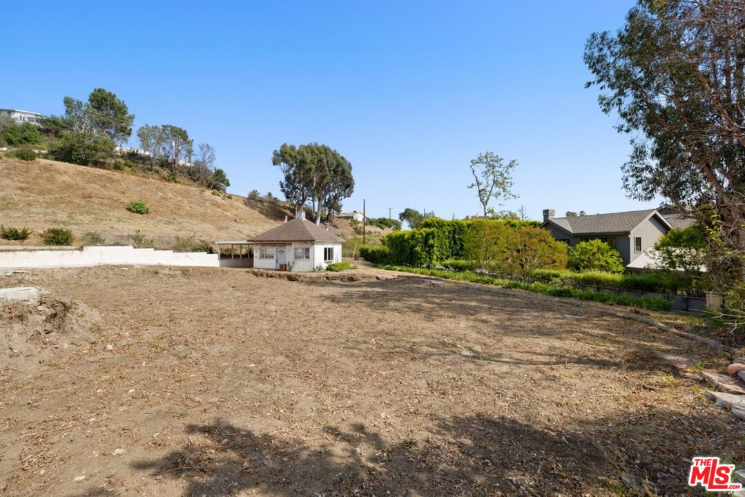 1116 Maroney Ln