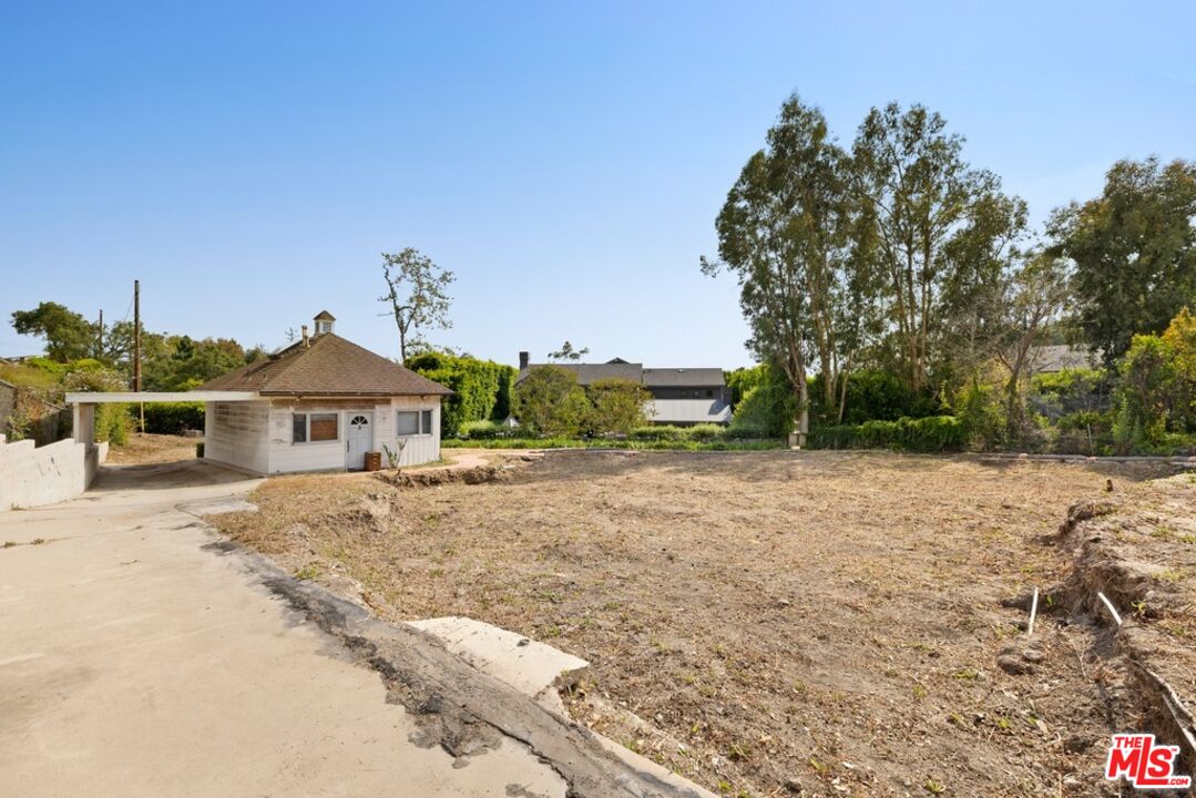 1116 Maroney Ln