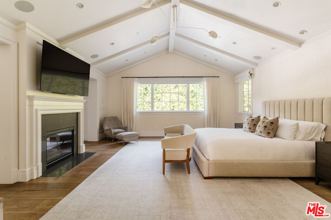957 Corsica Dr