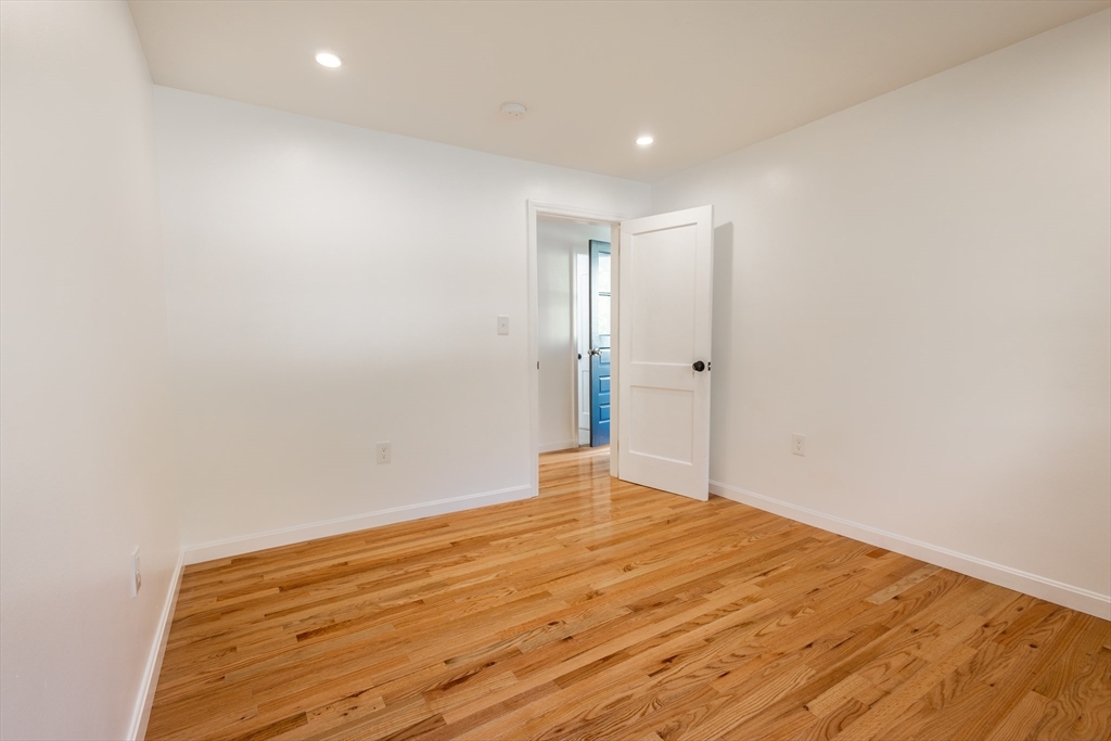 51 Greendale Ave