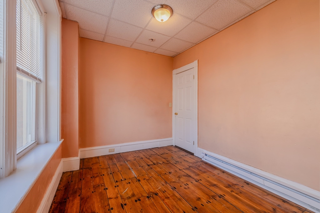 359 Water Street # 2R