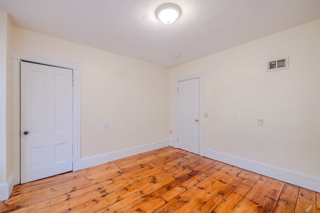 359 Water Street # 2R