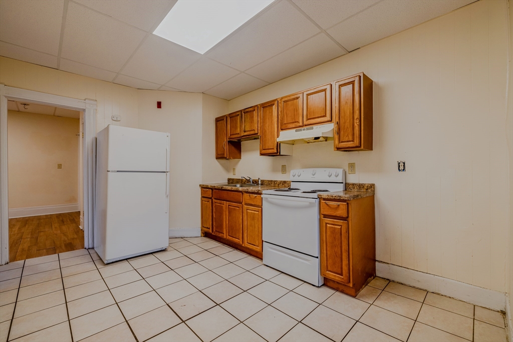 359 Water Street # 2R