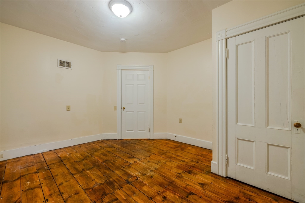 359 Water Street # 2R