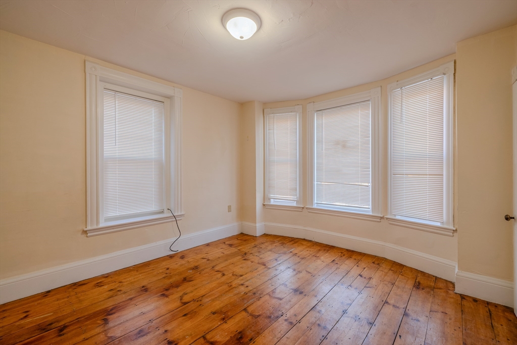 359 Water Street # 2R