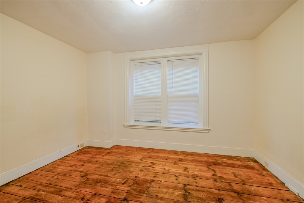 359 Water Street # 2R
