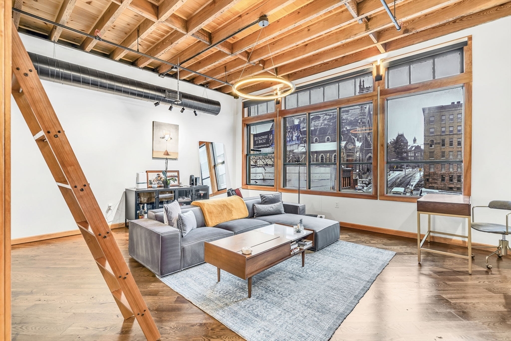 531 Main Street # 303