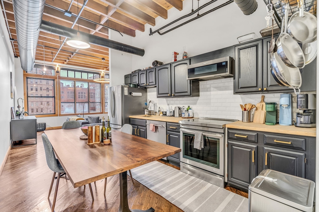531 Main Street # 303