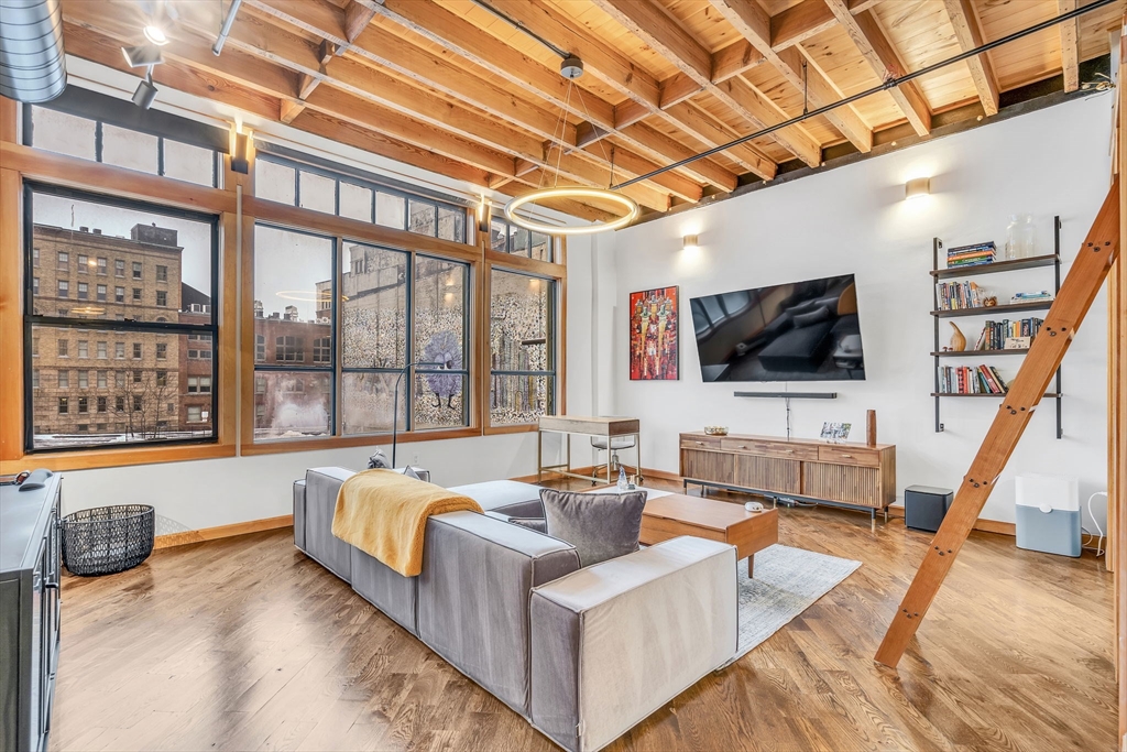 531 Main Street # 303