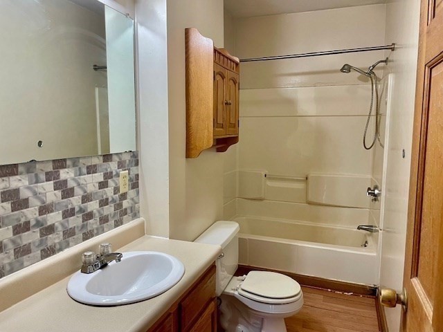 15 Frankfort St # 3