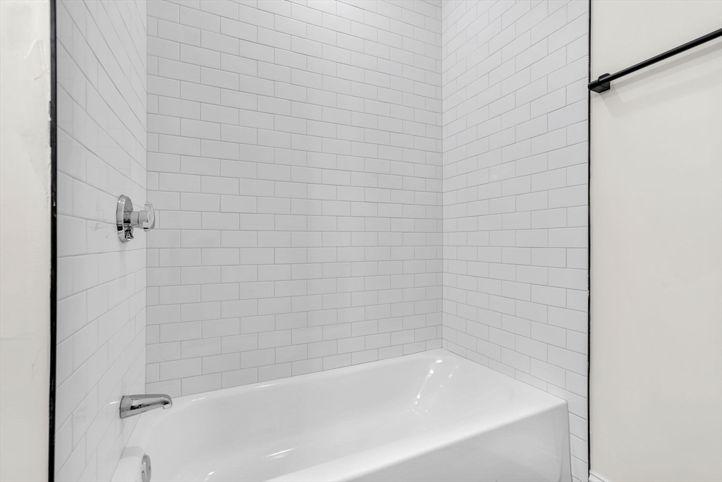 23 Pleasant St # 2