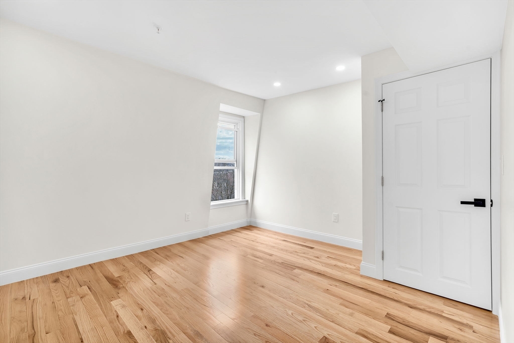 23 Pleasant Street # 3