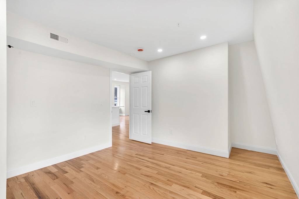 23 Pleasant Street # 3