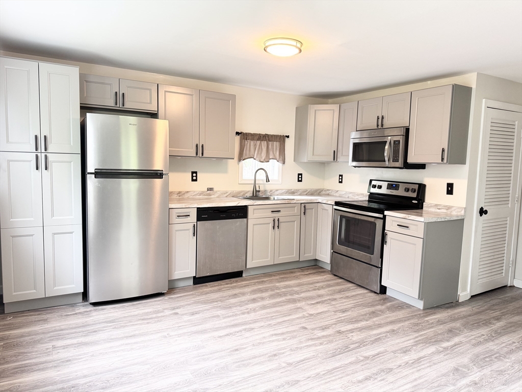 172 -174 Sanborn St # 172
