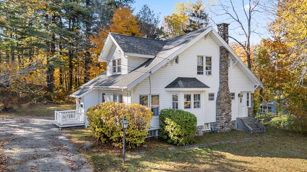 62 Maple St