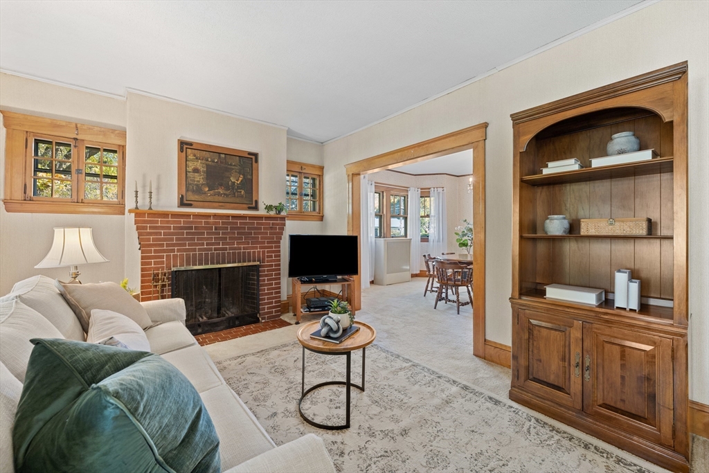 62 Maple St