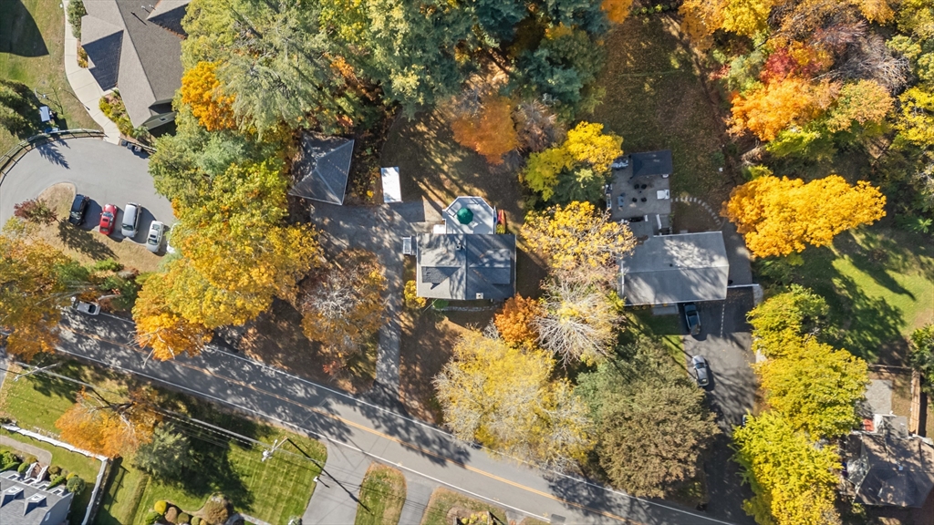 62 Maple St