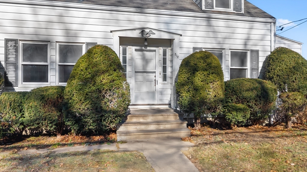 212 Pearl St
