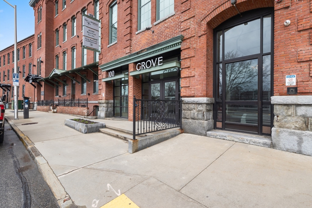 100 Grove St # 407