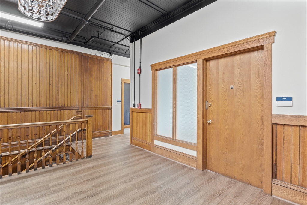 100 Grove St # 407
