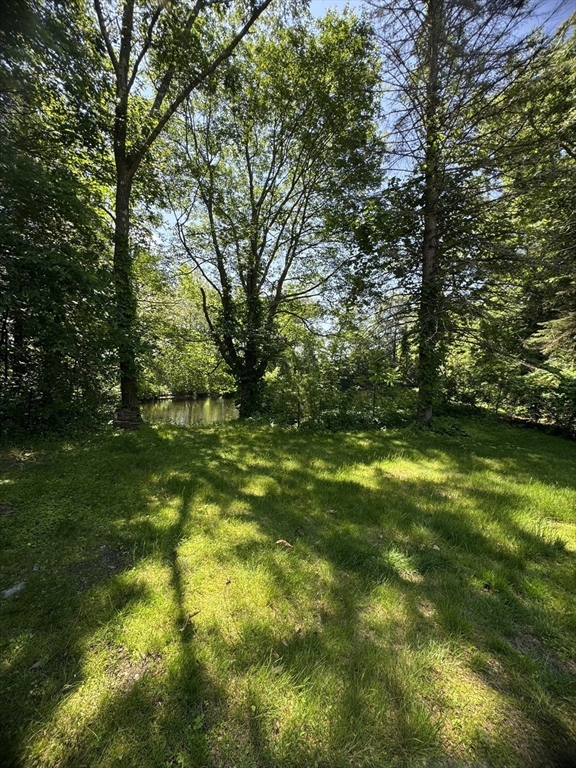 107 Boston Rd
