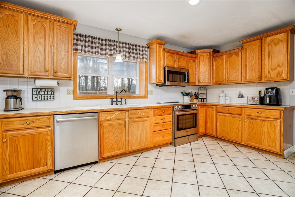 12 Cole Farm Rd