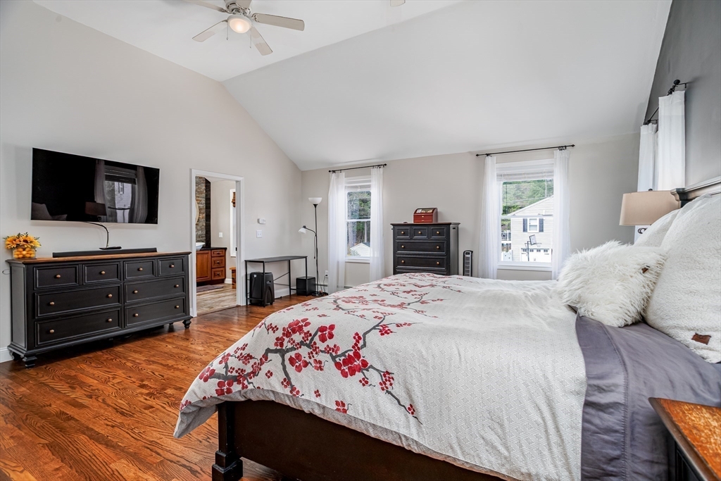 12 Cole Farm Rd