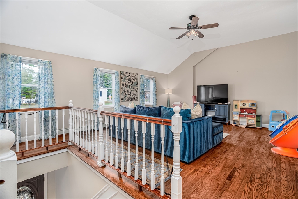 12 Cole Farm Rd