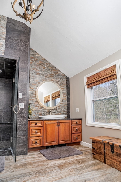 12 Cole Farm Rd