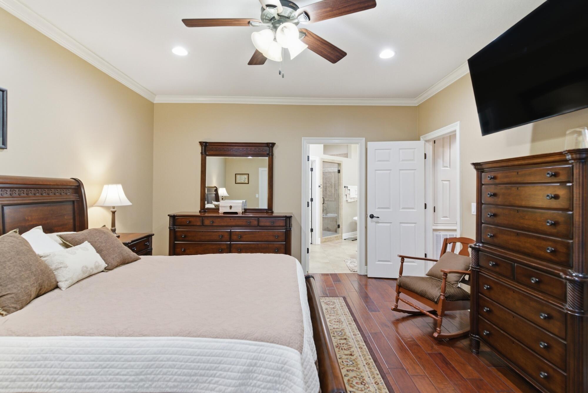 8 Chestnut Point