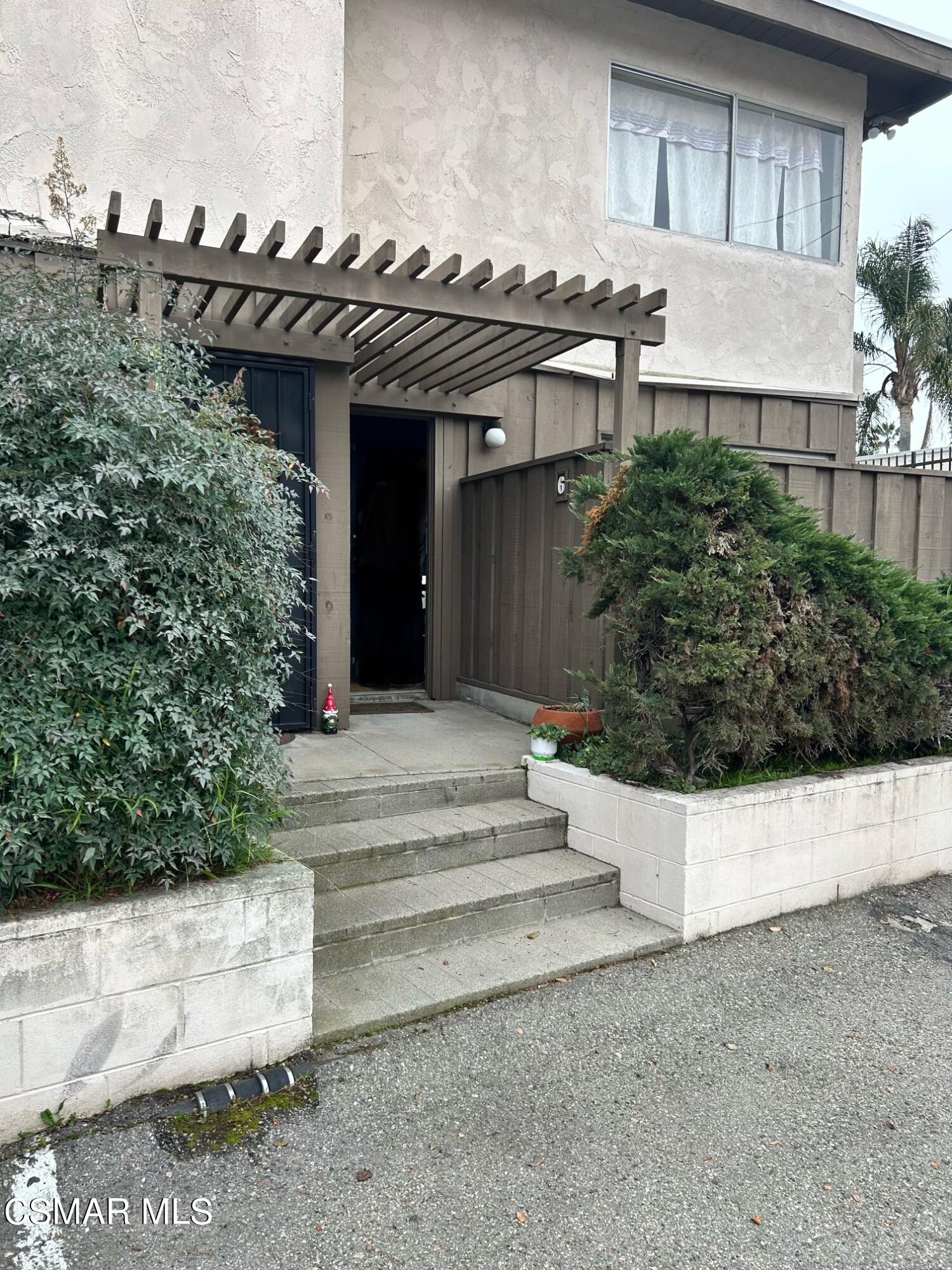4575 Inglewood Boulevard, 6