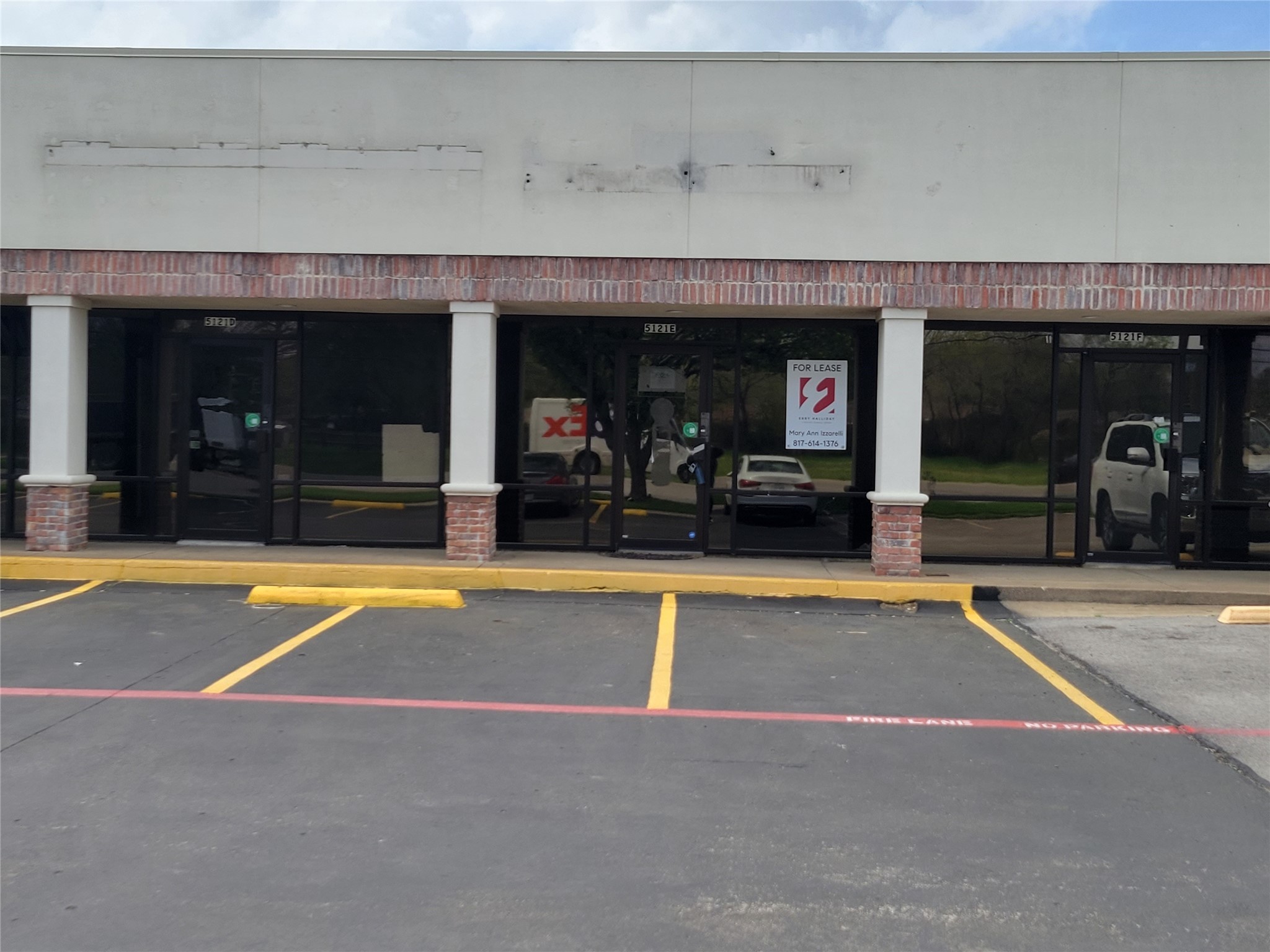 7806 N College Circle