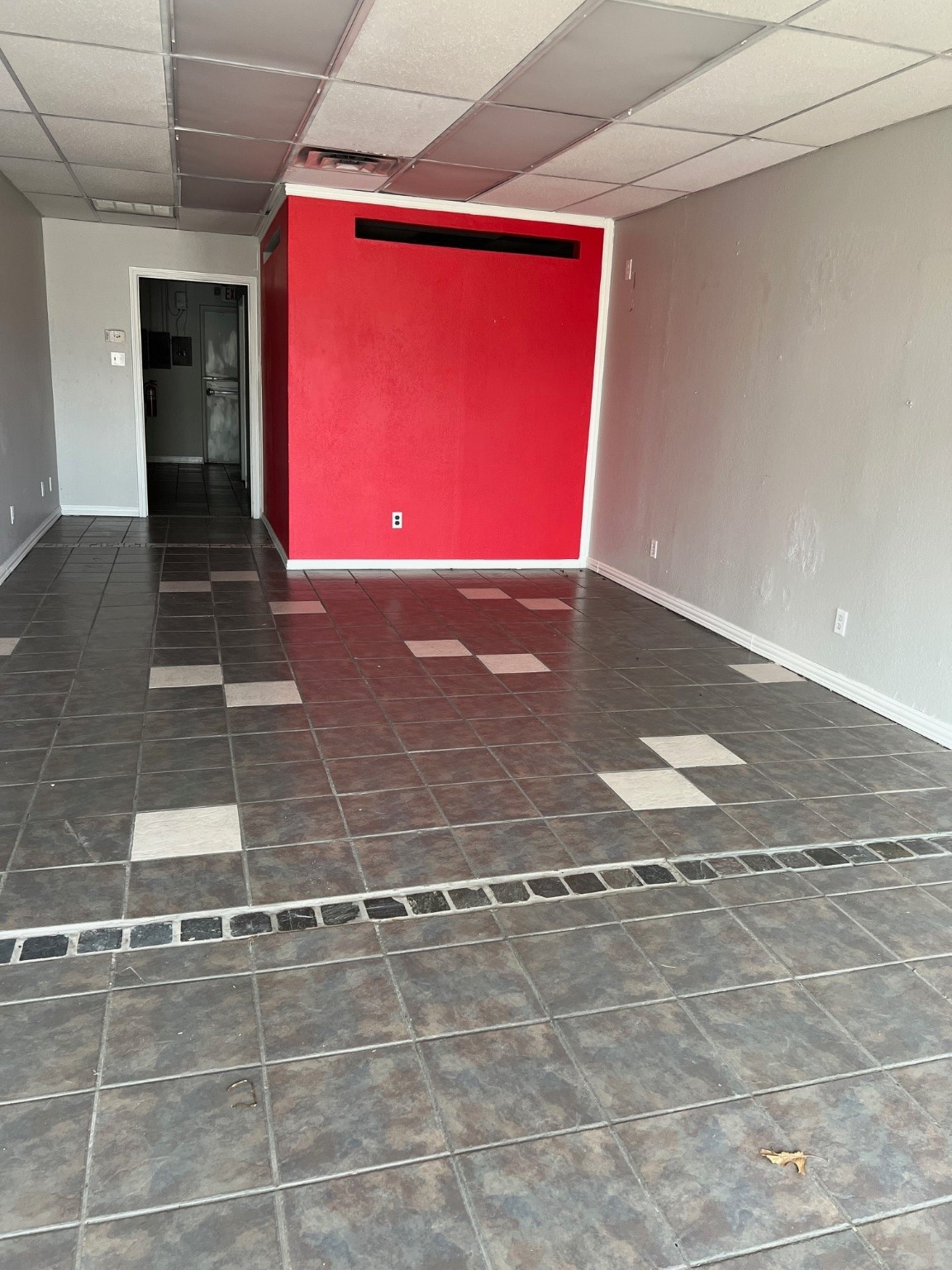 7806 N College Circle