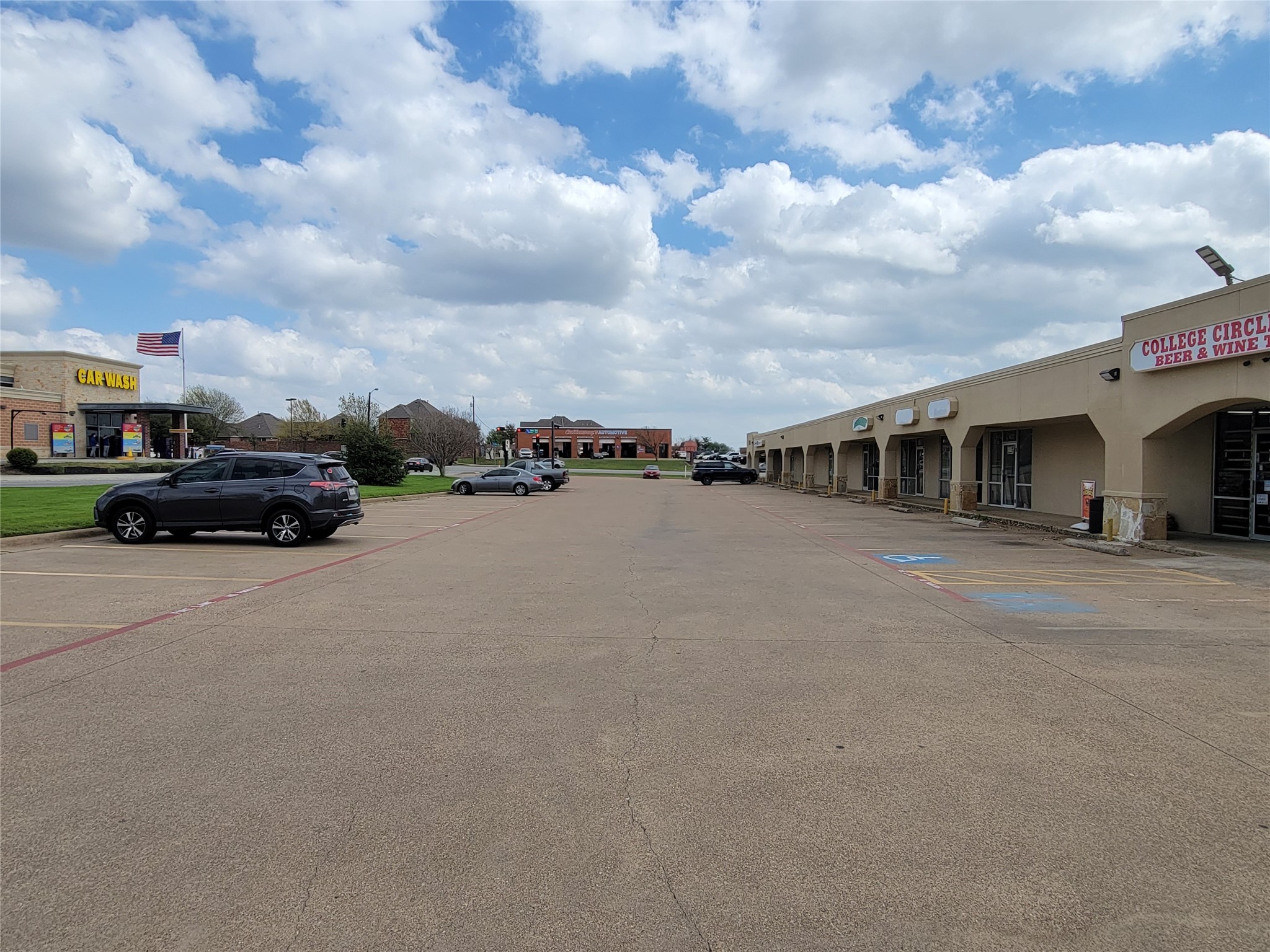 7812 N College Circle