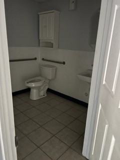 7812 N College Circle