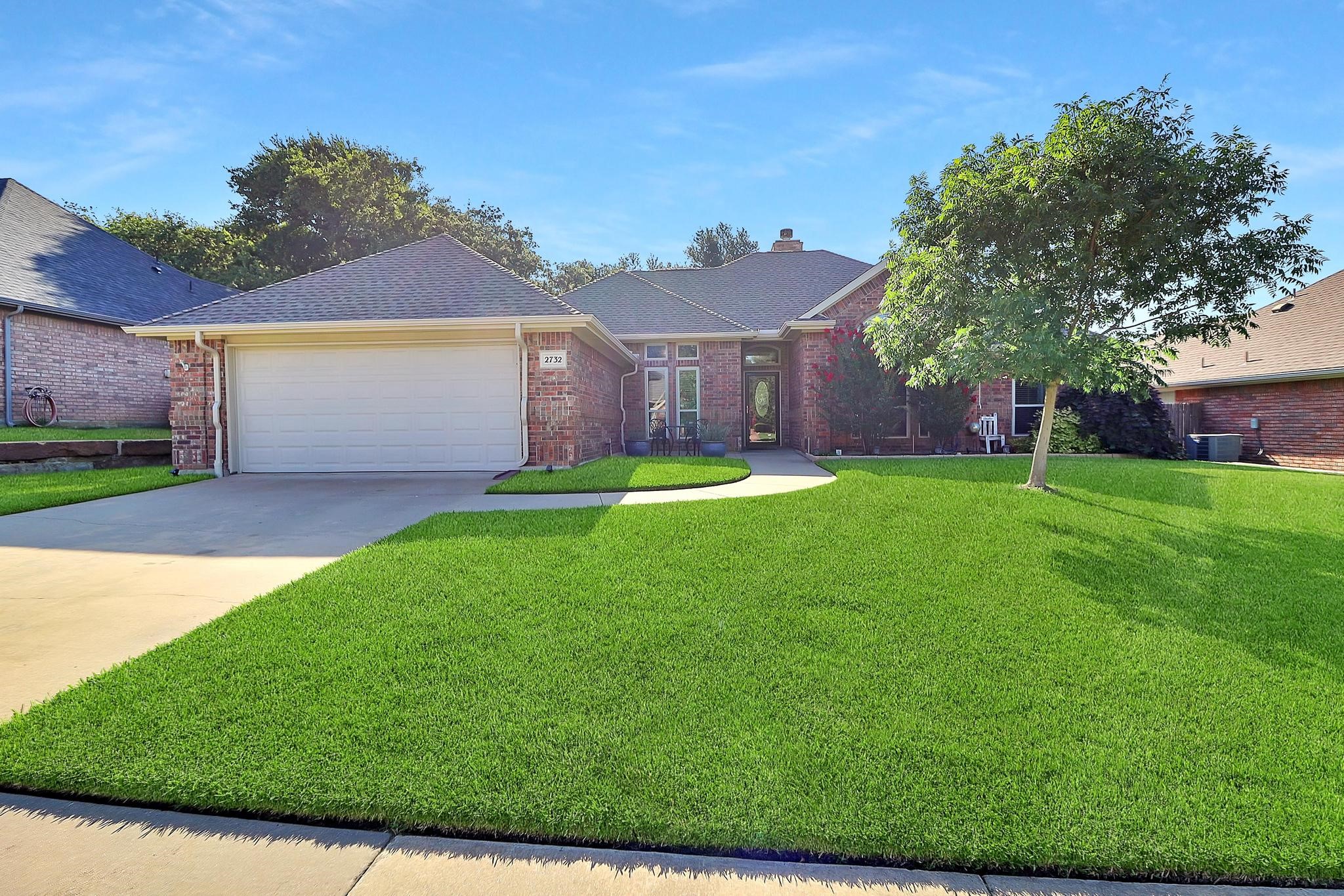 2732 Fox Glenn Court