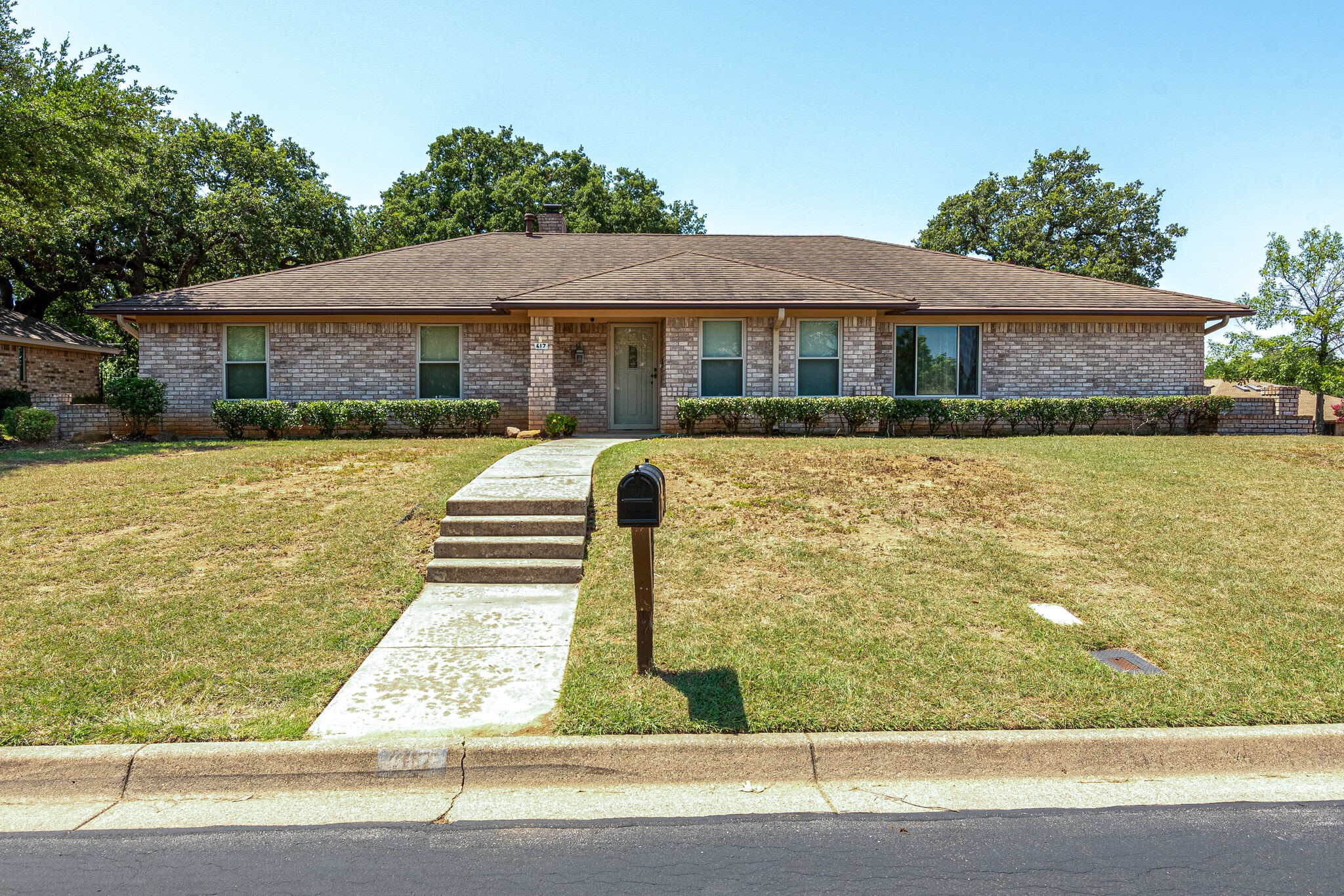 617 W Louella Drive